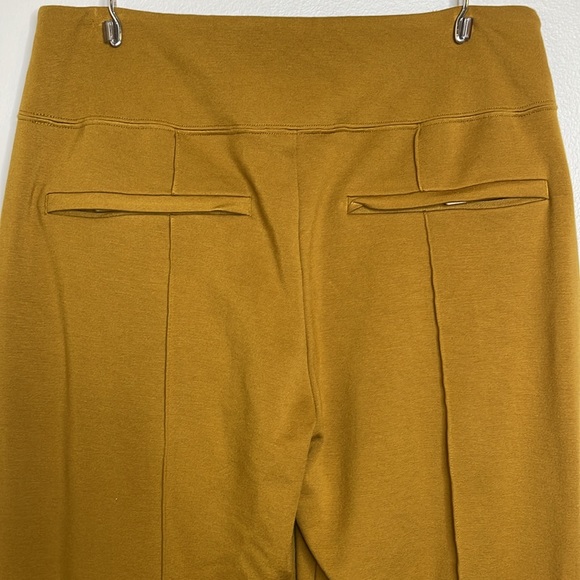 Athleta Eastbound Straight Pant Tencel Spandex Brass Yellow Pull-On Size 6P - Picture 6 of 14